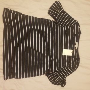 Brand new adorable striped top